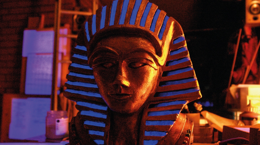 Farao statue Dusk of Ra